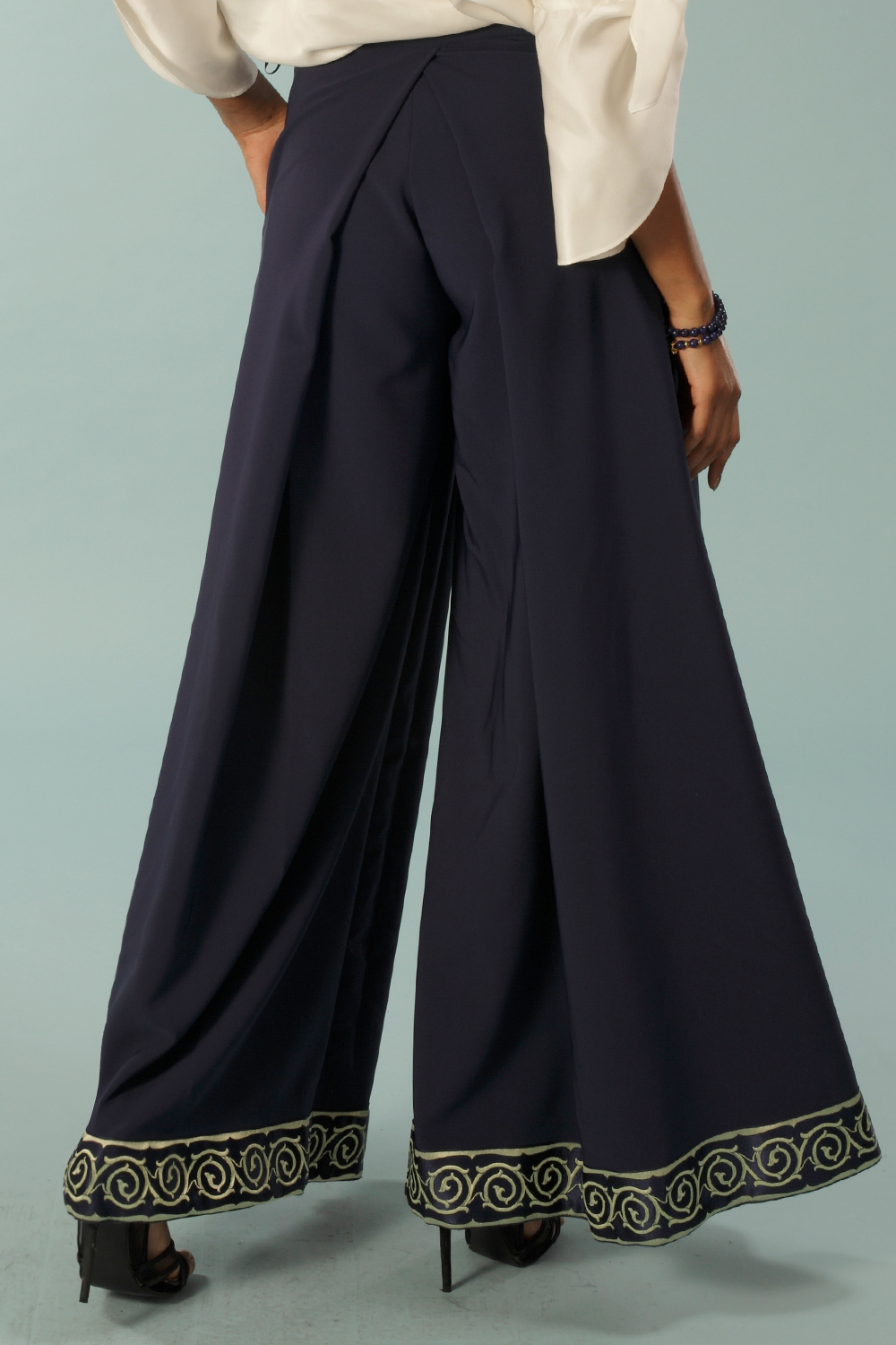 style D37 : KRISTEN - Image 3