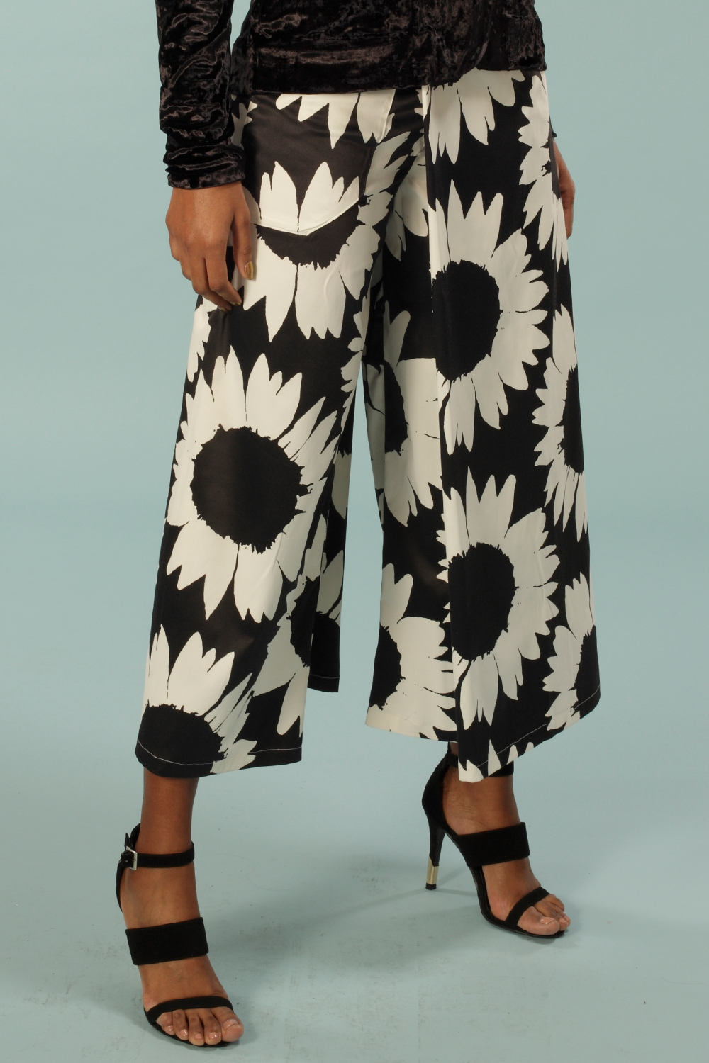 Style D73 : MARGOT - Image 4