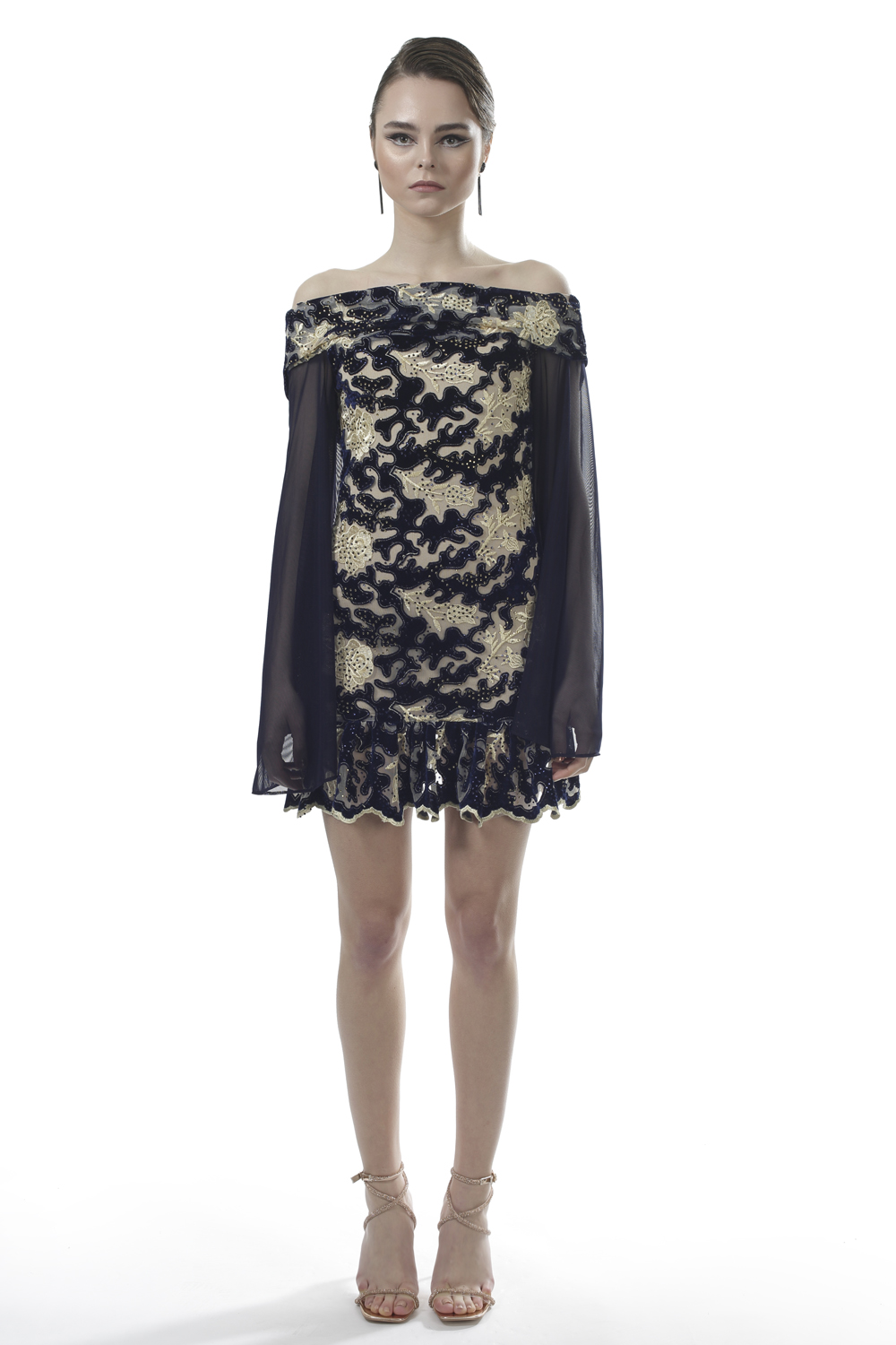 STYLE D86 : PATTY FRILLS