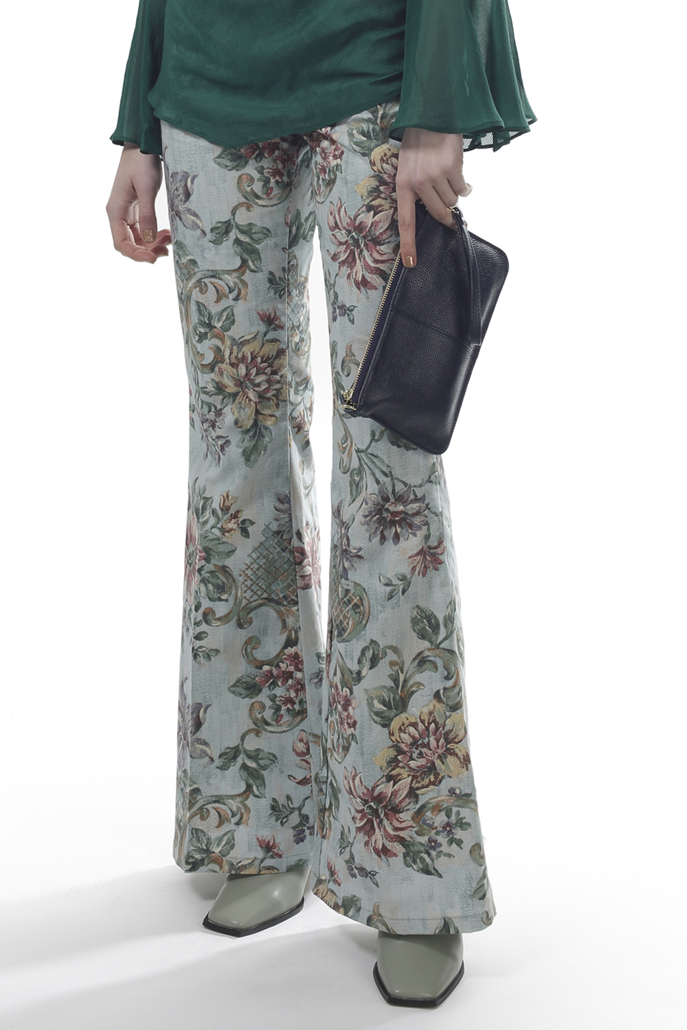 STYLE D1004 : CARMEN