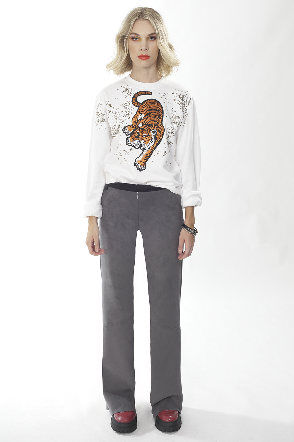 STYLE 214: CHARLIE APPLIQUE - Image 5