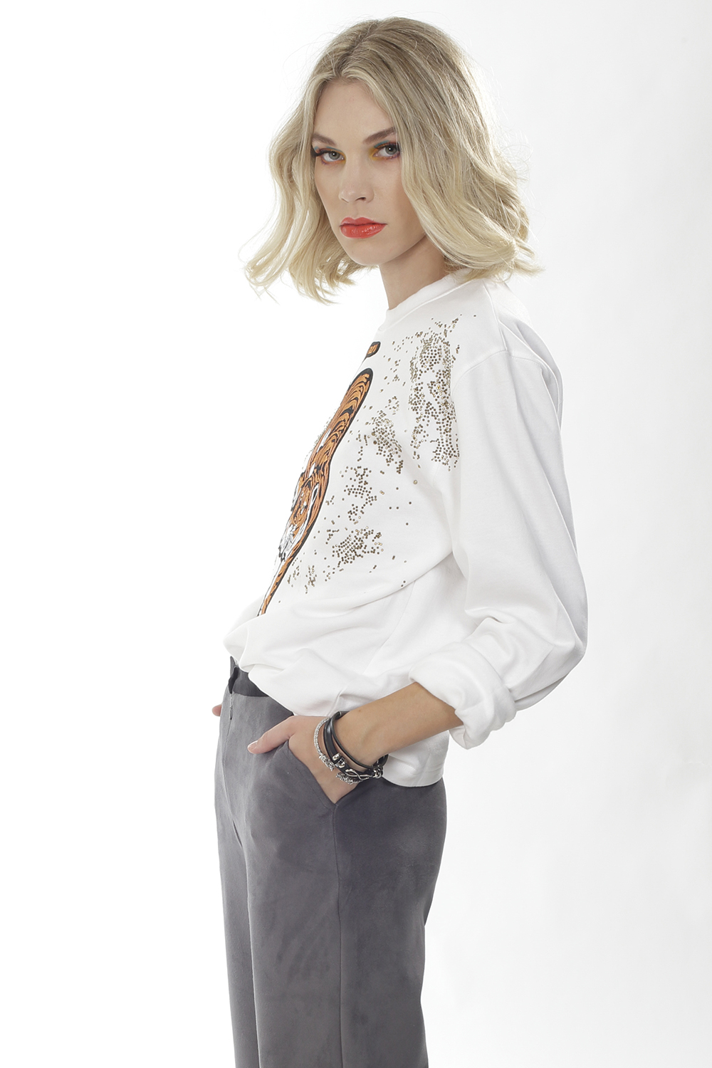STYLE 214: CHARLIE APPLIQUE - Image 3