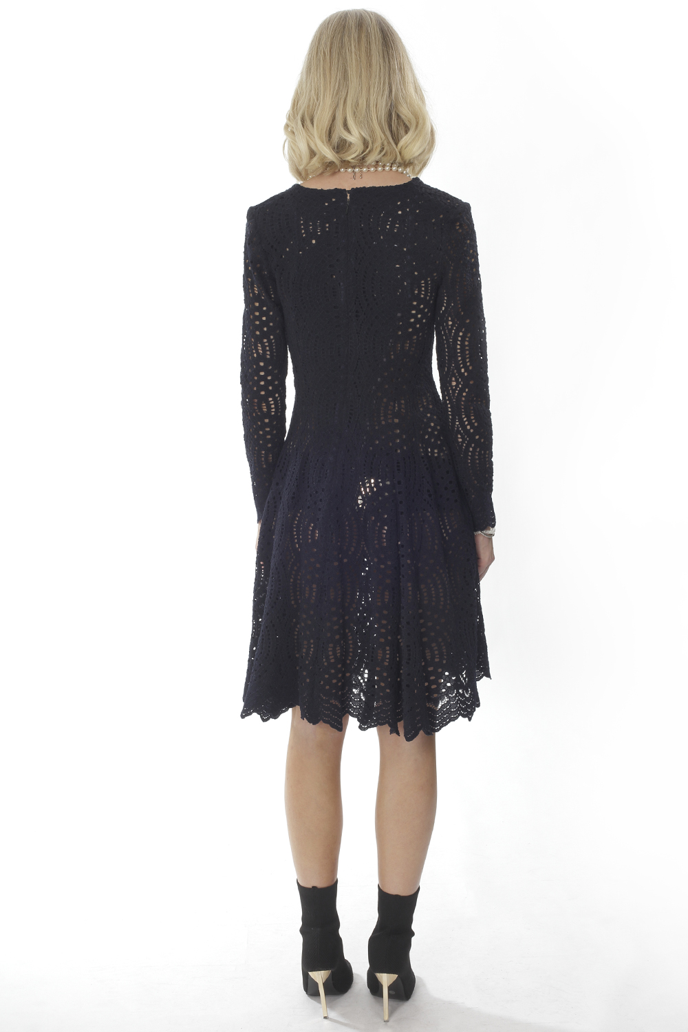 STYLE D1025: CARNATION DOILE - Image 2
