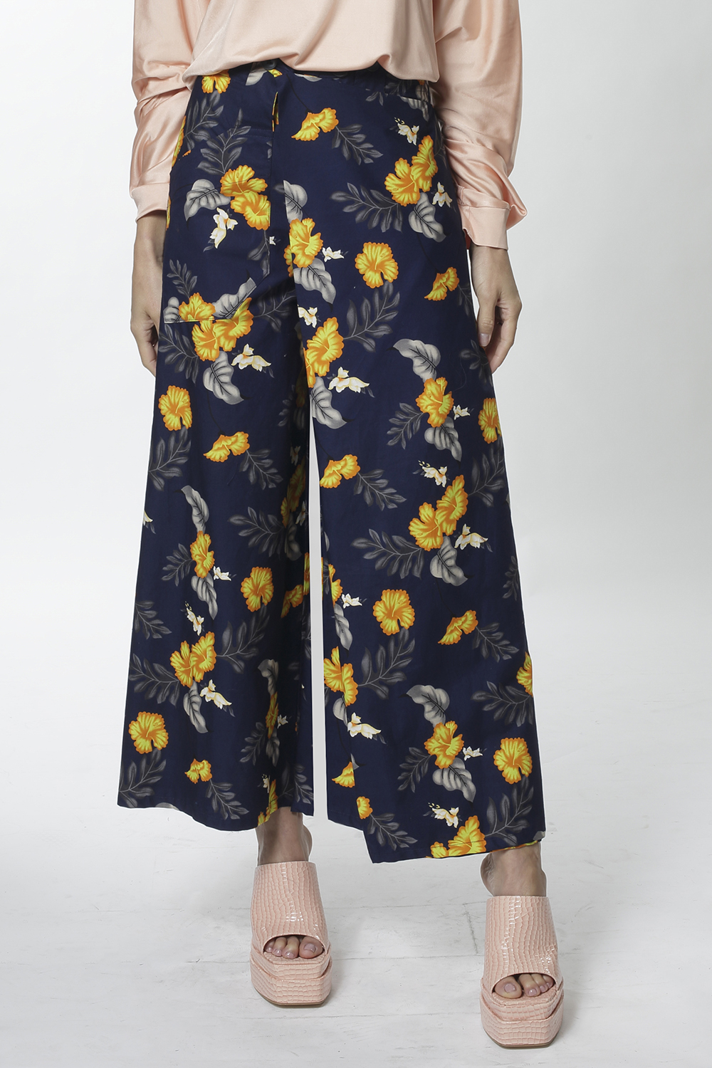 Style D73 : MARGOT COT
