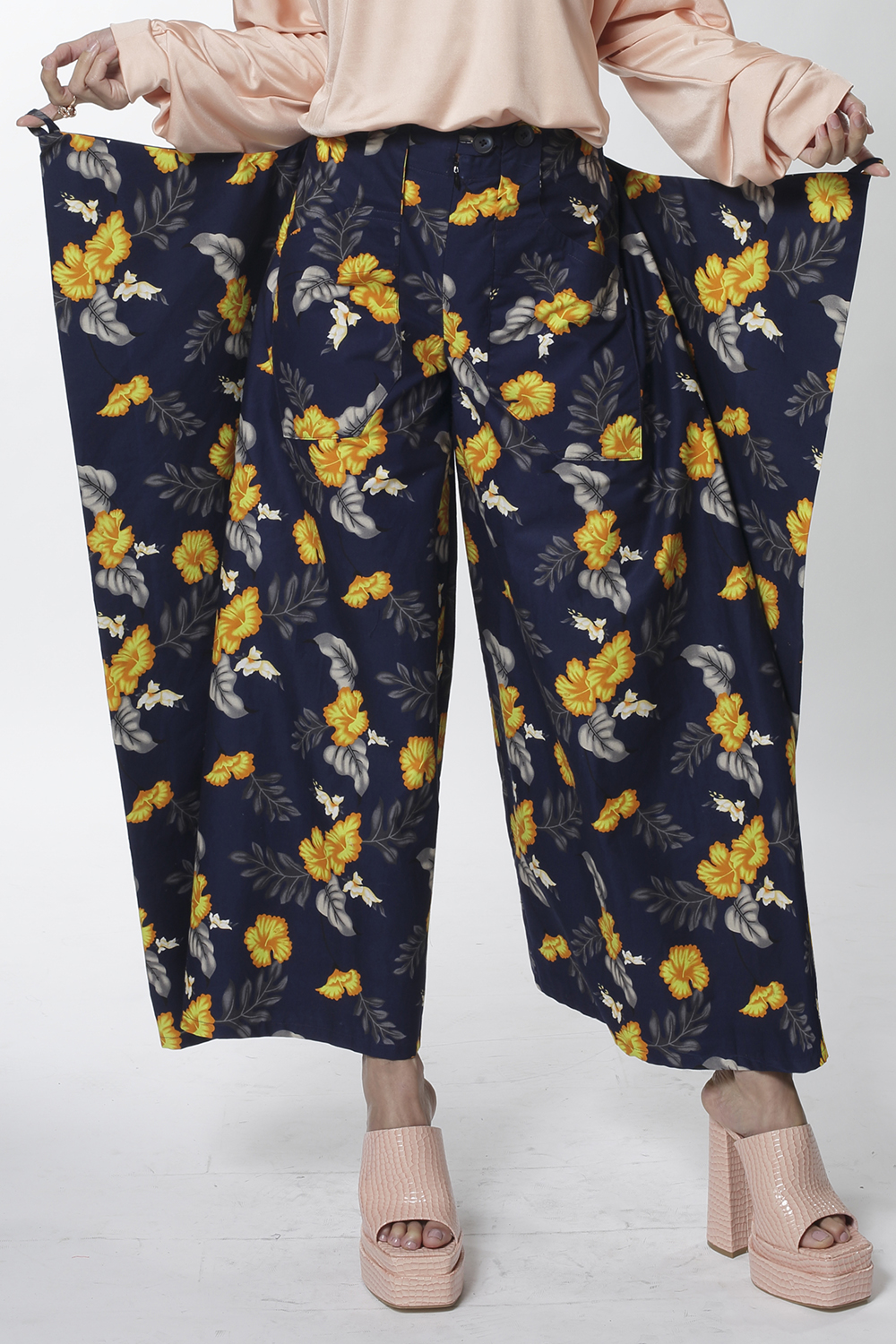 Style D73 : MARGOT COT - Image 3