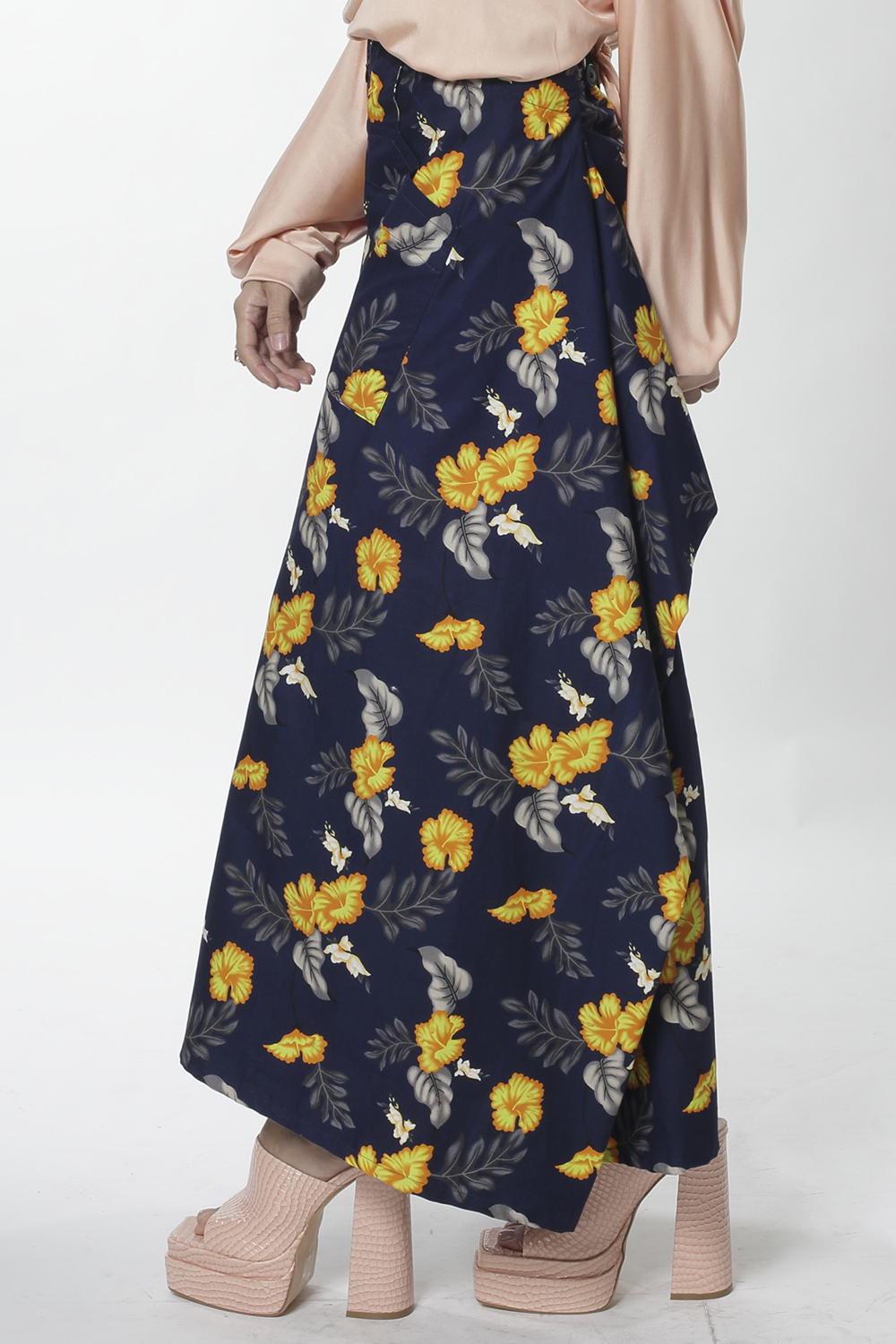 Style D73 : MARGOT COT - Image 4