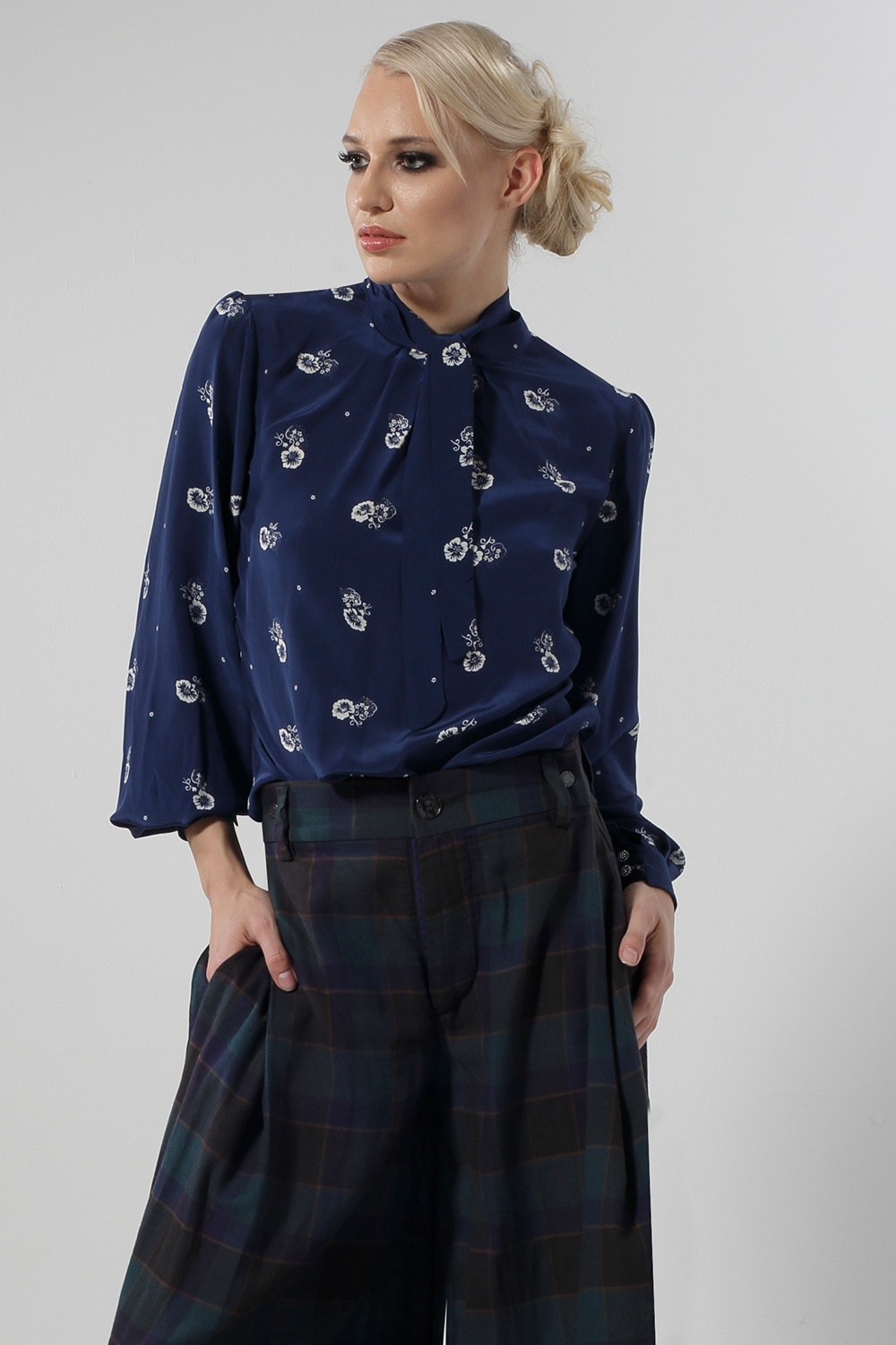 STYLE D1009 :APRIL BQT - Image 3