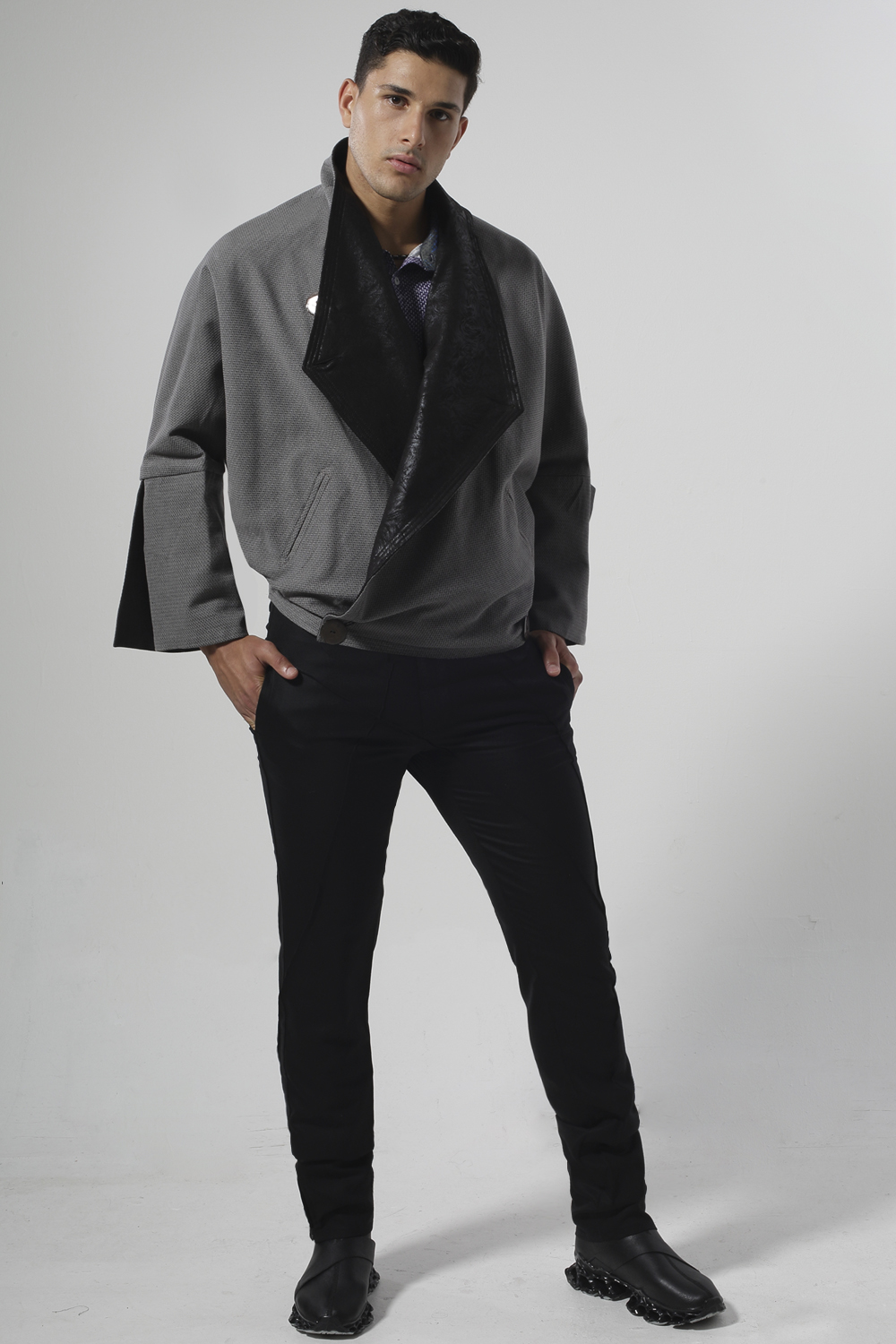 STYLE D101: JOHANNE BLK ROSE REV - Image 3