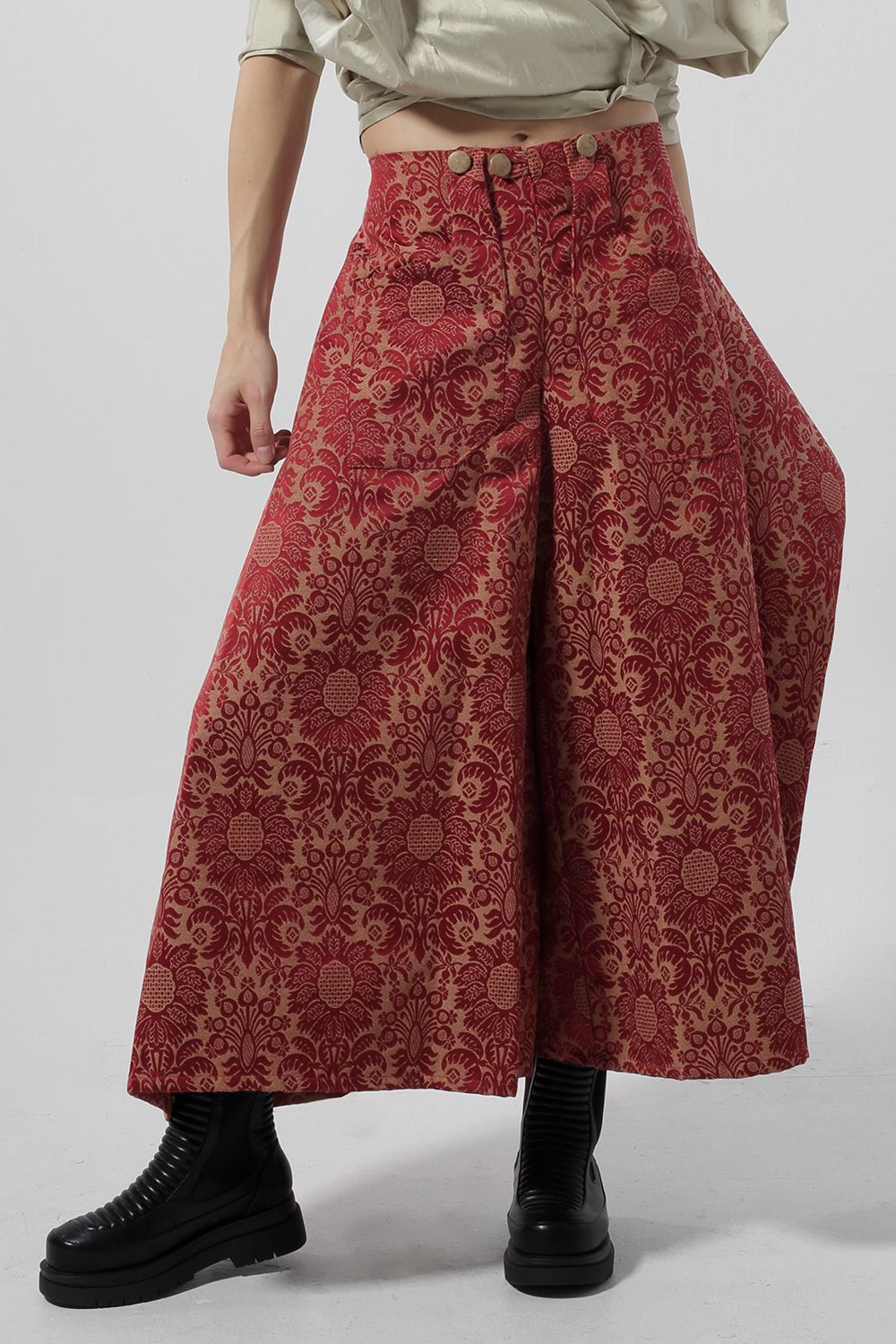 STYLE D73: MARGOT VLR - Image 3