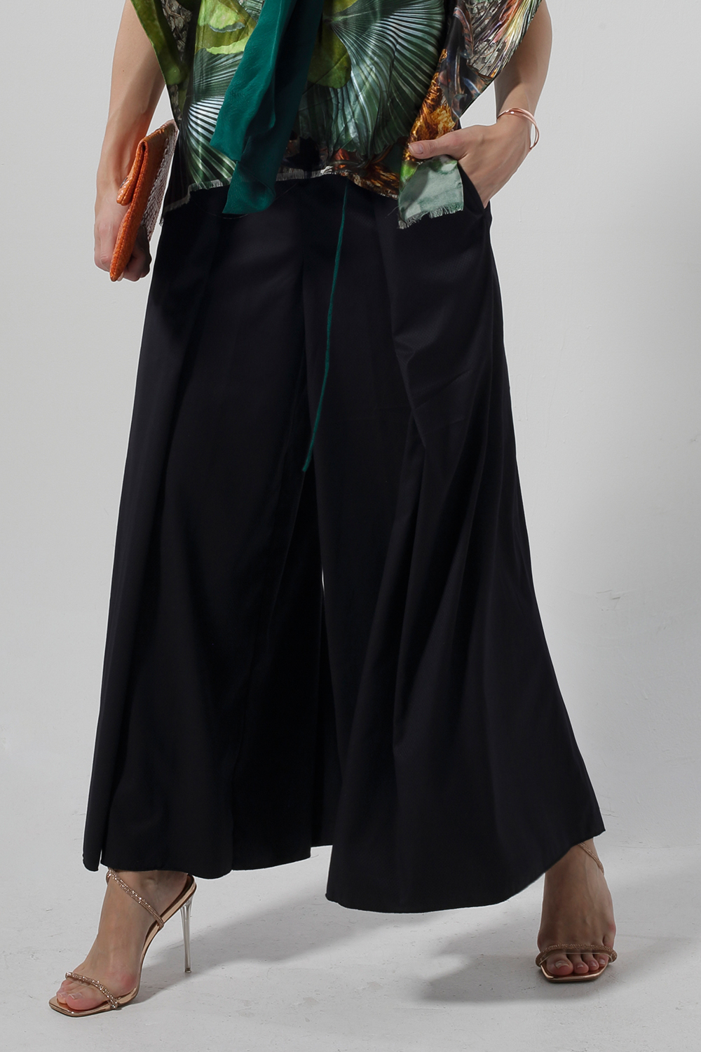 STYLE 158 :JAQUELINE  CLW