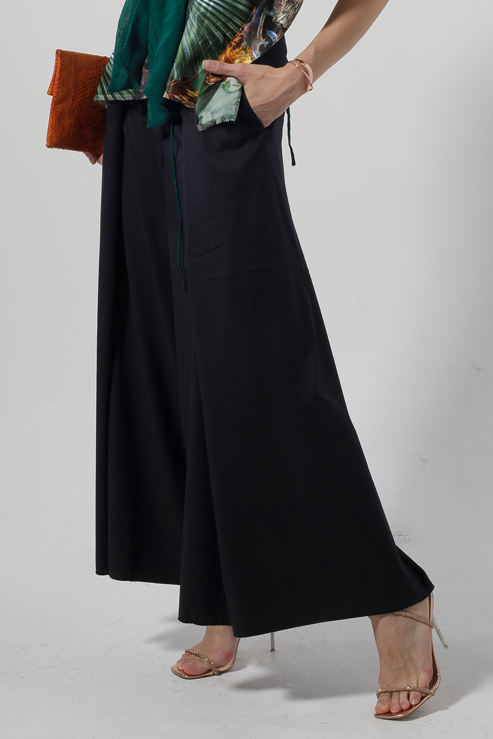 STYLE 158 :JAQUELINE  CLW - Image 3