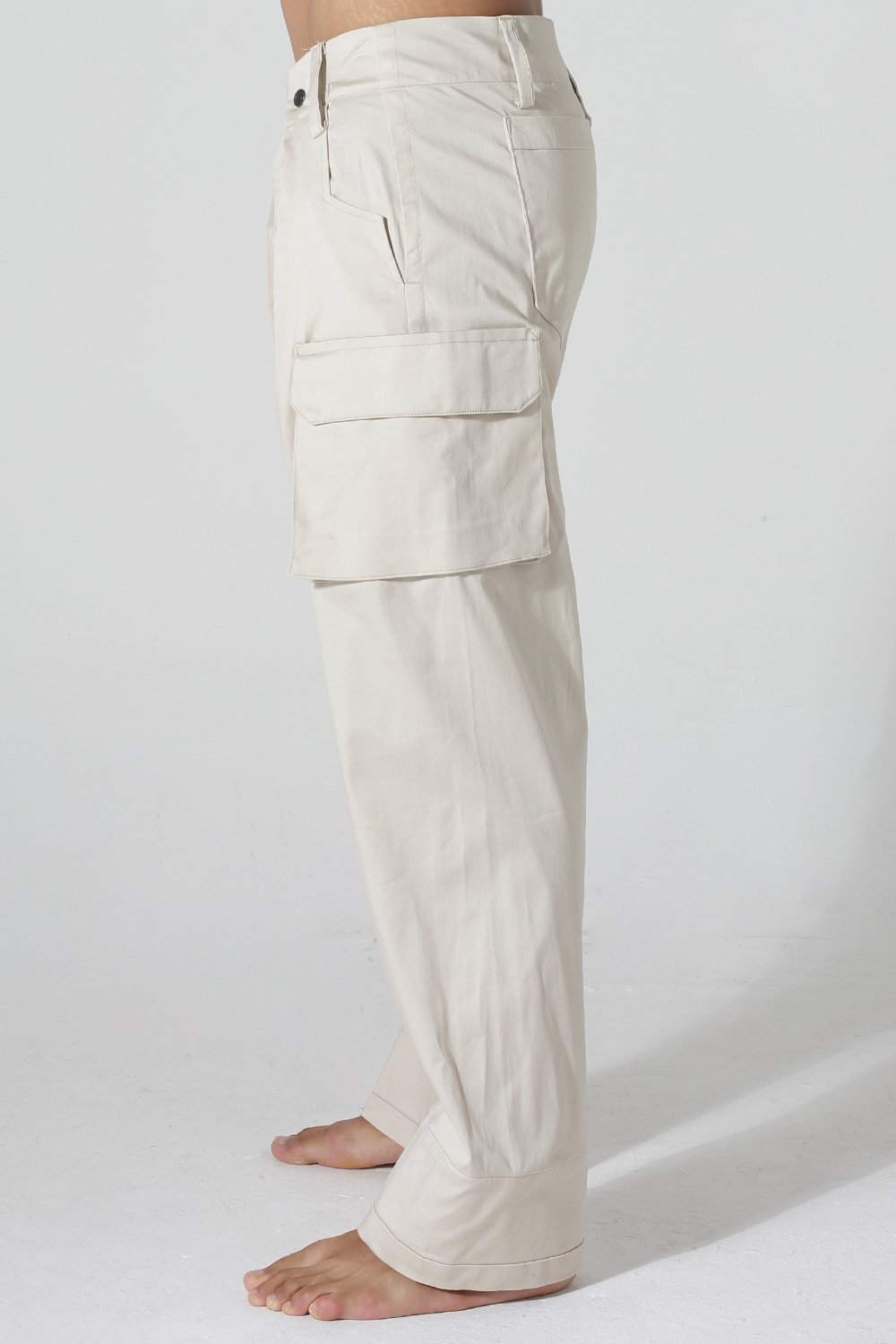 STYLE M8: JULIUS BELLOW - Image 3